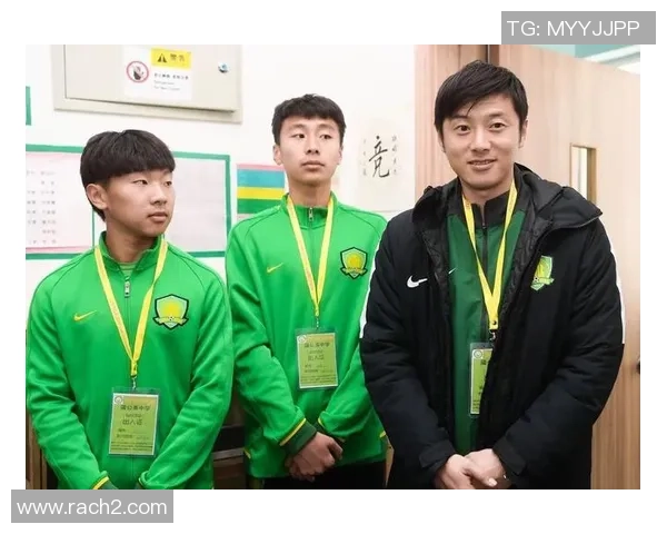 楚阿梅尼的崛起与挑战：探索年轻球员在国际赛场的成长之路